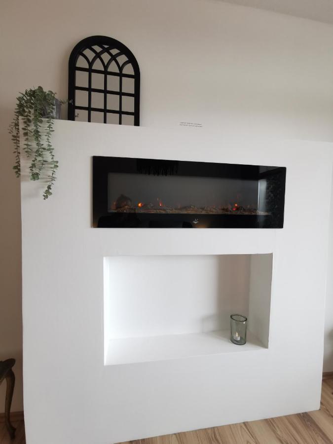 Up Wulkje21 Neu Renovierte Wohnung Mit Pkw Stellplatz Emden Zewnętrze zdjęcie