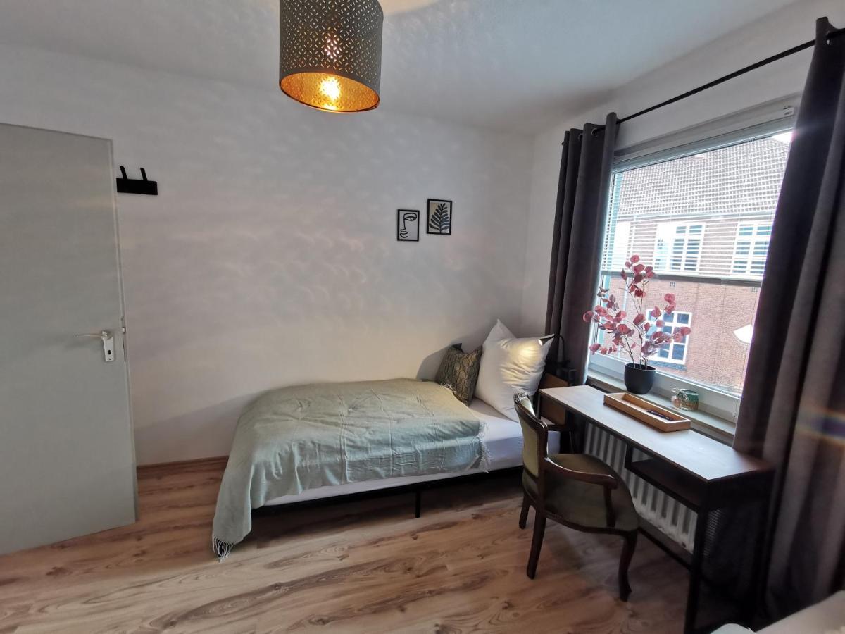 Up Wulkje21 Neu Renovierte Wohnung Mit Pkw Stellplatz Emden Zewnętrze zdjęcie