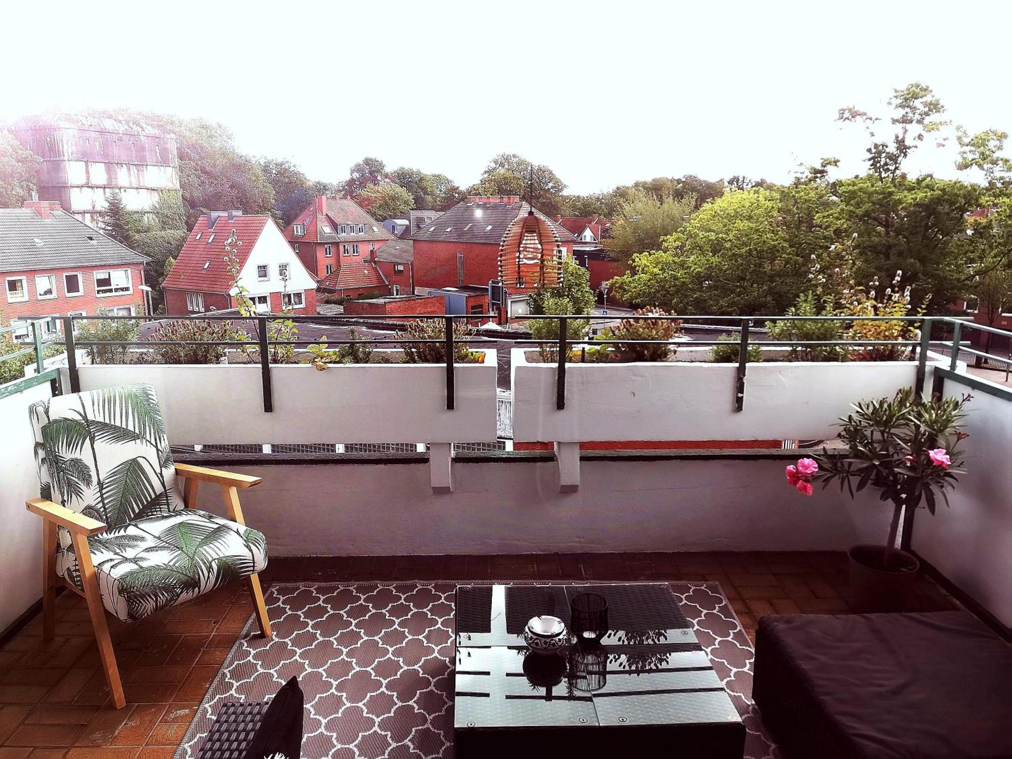 Up Wulkje21 Neu Renovierte Wohnung Mit Pkw Stellplatz Emden Zewnętrze zdjęcie